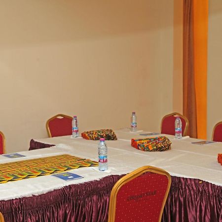 Grand Star Hotel North Legon Экстерьер фото